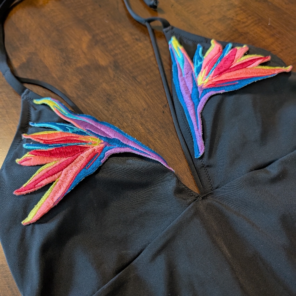 VS PINK Strappy Plunge 1-Pc. Swimsuit - Picture 7 of 10